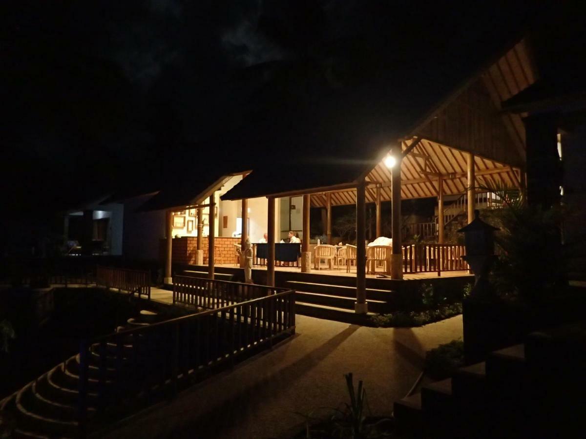 Villa Ume Tenang Nusa Penida Exterior photo